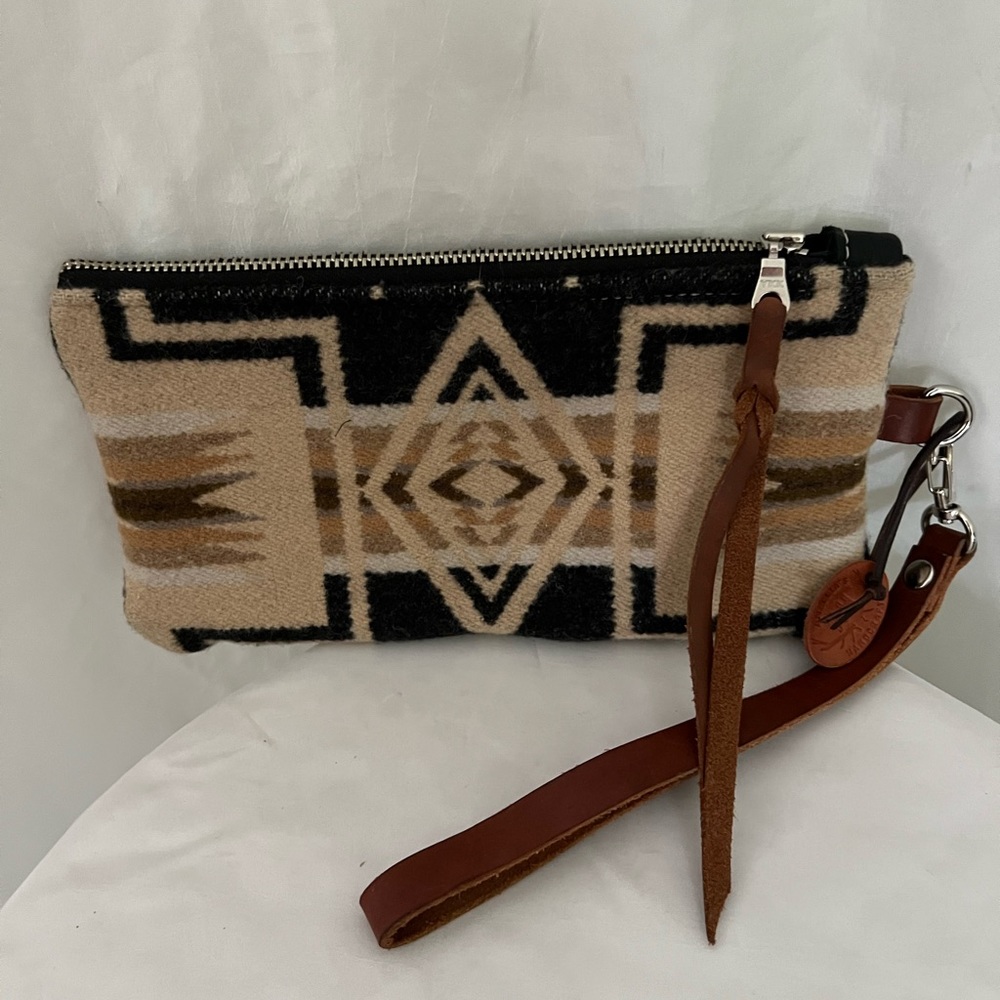 Amellia’s Handcrafts Wristlet